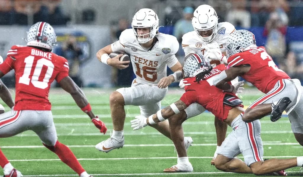 Header 2026-college-football-week-1-odds-clemson-lsu-ohio-state-texas-header.webp Clemson and LSU linemen collide at the snap during a night game